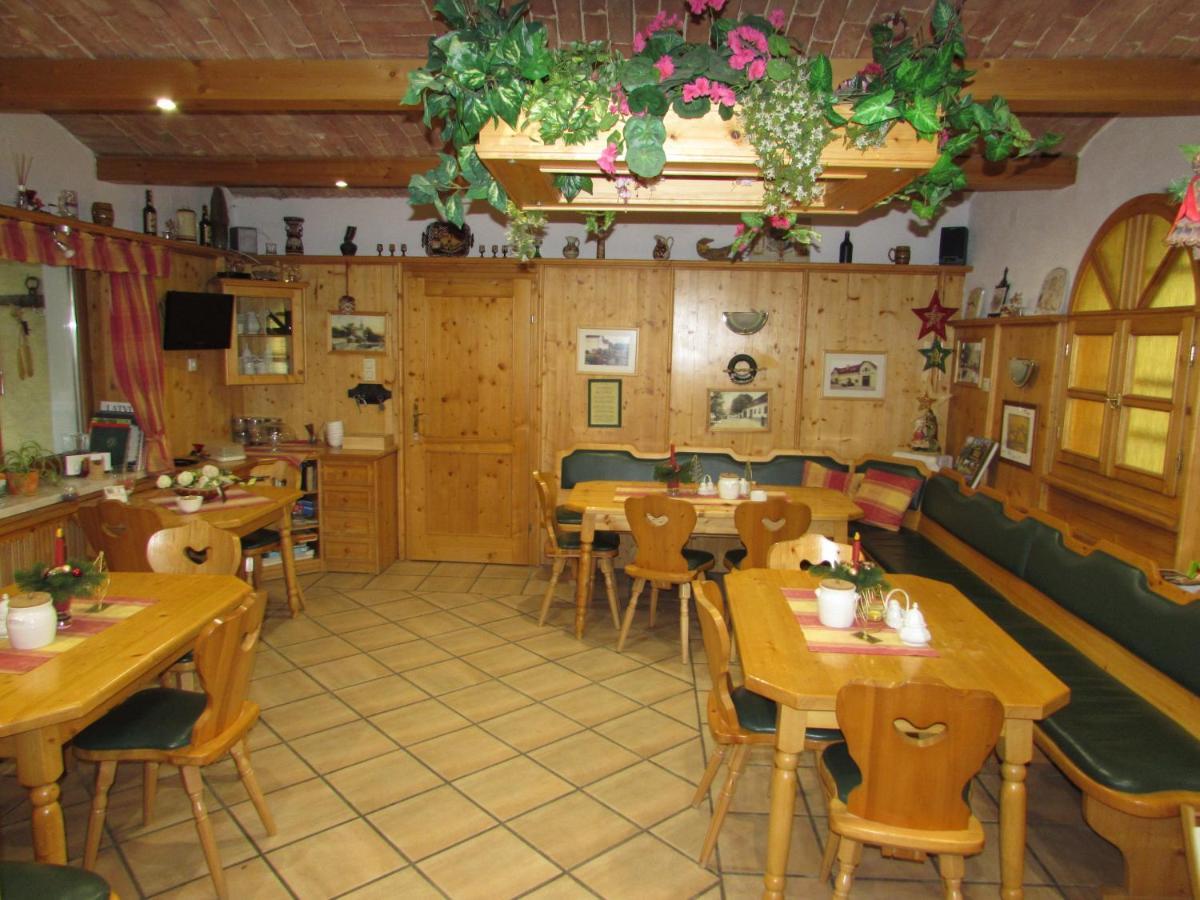 Arkadenhof Fam. Schneider Bed & Breakfast Eichenbrunn Екстериор снимка